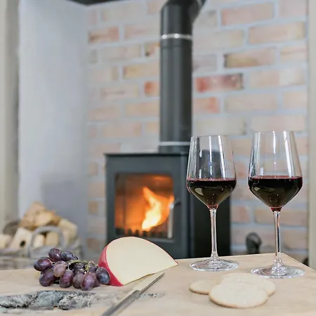 The Gatehouse Beckfoot Hall * Great Musgrave