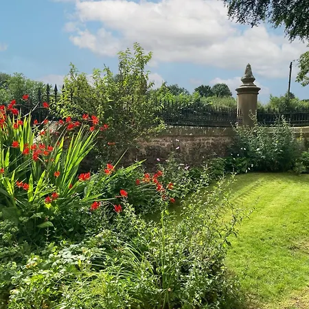 The Gatehouse Beckfoot Hall Semesterbostad *